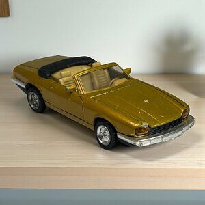 Gold  Jaguar XJ-S V12 Diecast Model Car 1/43 Scale Collectible